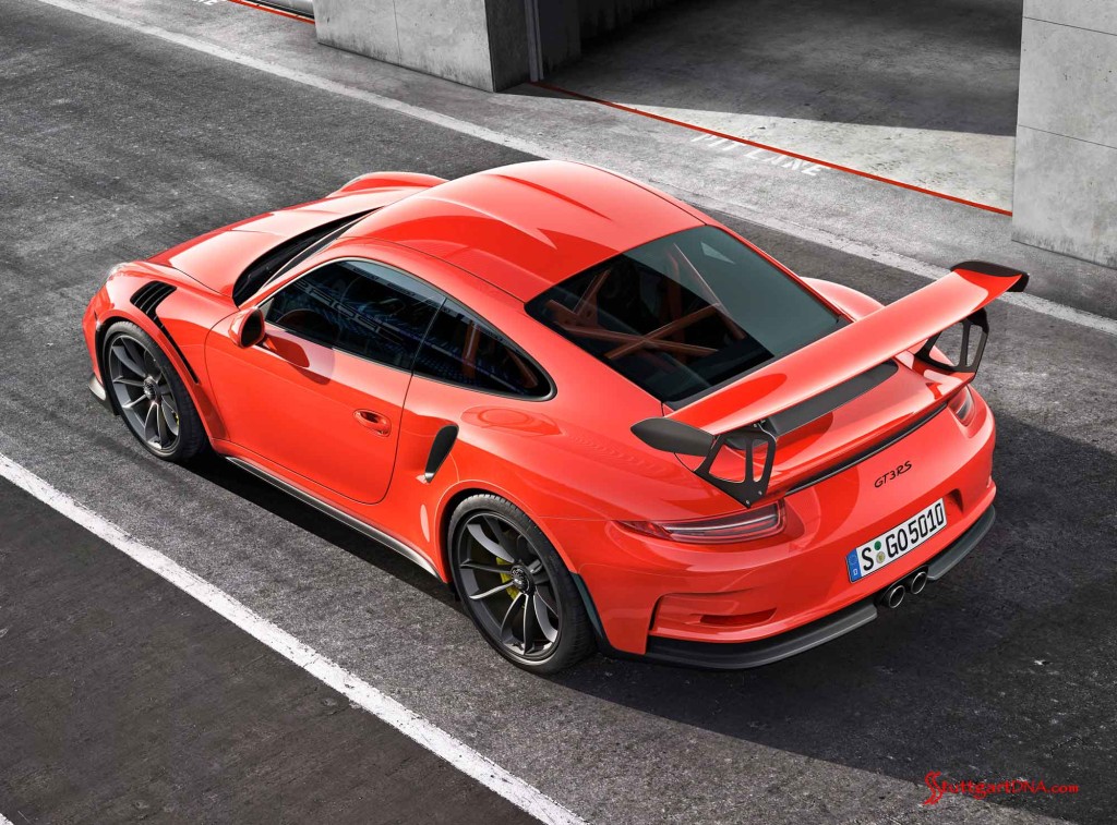 The new Porsche 991 911 GT3 RS: On its debut, the 991 GT3 RS is viewed from its high left-rear angle. Credit: PCNA