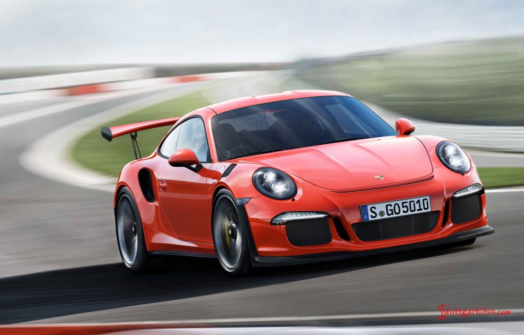 The new Porsche 991 911 GT3 RS: Seen here on the track is the debuting 991 GT3 RS, right-front view. Credit: Porsche AG