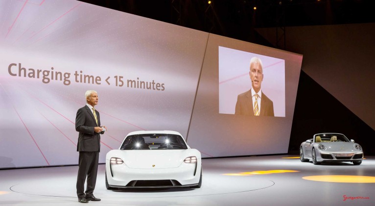 Porsche Mission E Concept Car: Wide angle of Matthias Muller with Mission E and 911 at 2015 IAA. Credit: Porsche AG