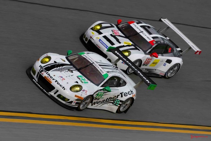 Porsche North America 2016 post-Roar report: 2016 WeatherTech Alex Job Racing Porsche 911 GT3 R on track with the No. 911 Porsche North America Porsche 911 911 RSR. Credit: Porsche AG