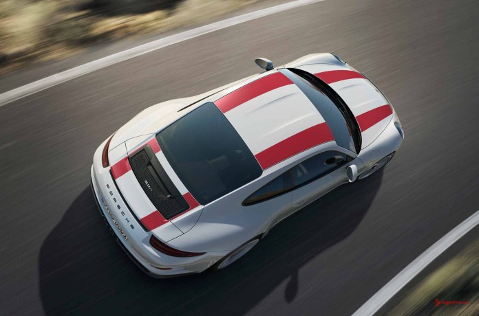 Porsche 911 R wolf in sheep's clothing: New 2016 Porsche 911 R: 2016 911 R, overhead view. Credit: Porsche AG