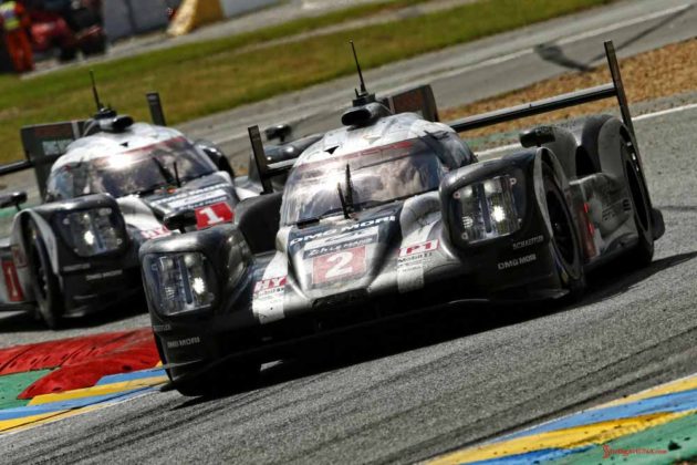 Porsche garners 18th overall win at 84th Le Mans 2016: No. 2 and No. 1 919s in curves. Credit: Porsche AG