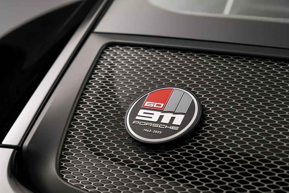911-S/T - Pictured here in close-up is the 911 S/T's 60-year 911 Anniversary badging. Credit: Porsche AG