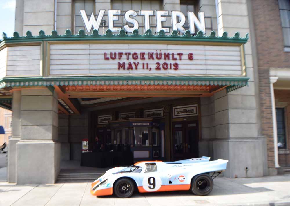 Luftgekühlt 10 returns to the Universal Studios Backlot: 917 beneath Luft 6 date marquee. Credit: StuttgartDNA