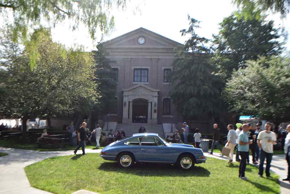 Luftgekühlt 10 returns to the Universal Studios Backlot: Depicted here is an early Porsche 911 in the "Back to the Future" Courthouse Square at Luft 6. Credit: StuttgartDNA