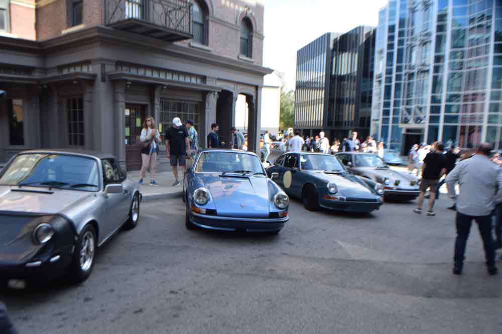 Luftgekühlt 10 returns to the Universal Studios Backlot: Depicted here are Porsche 911 sports cars displayed along Backlot streets at Luft 6. Credit: StuttgartDNA